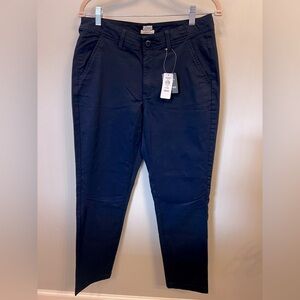 *NWT* L.L. Bean Favorite Fit‎ Navy Chinos Size 10